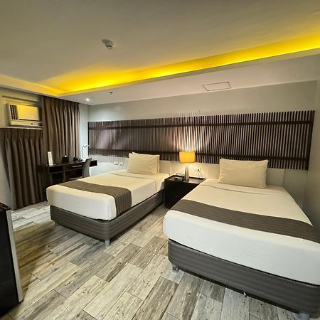 1A Express Hotel Cagayan de Oro Esterno foto