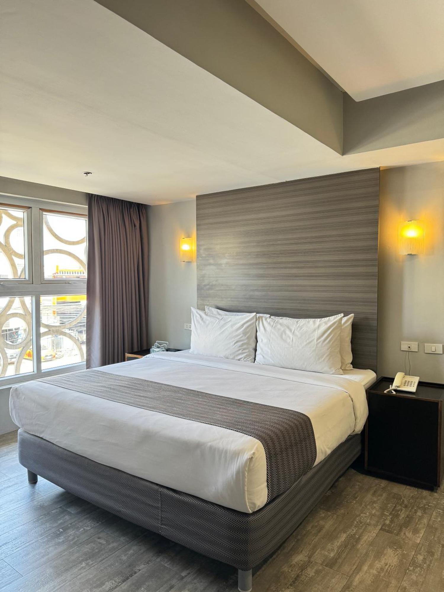 1A Express Hotel Cagayan de Oro Esterno foto