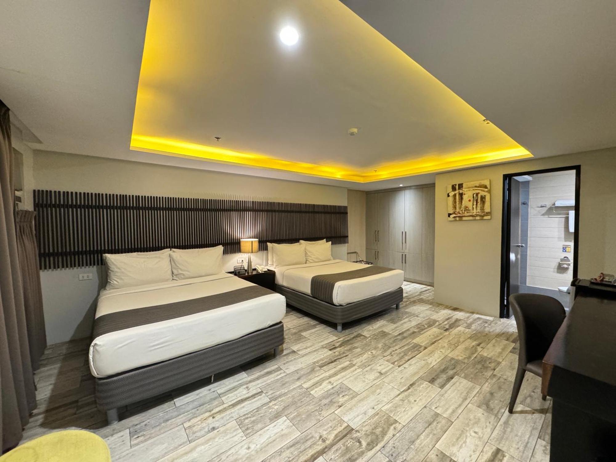 1A Express Hotel Cagayan de Oro Esterno foto