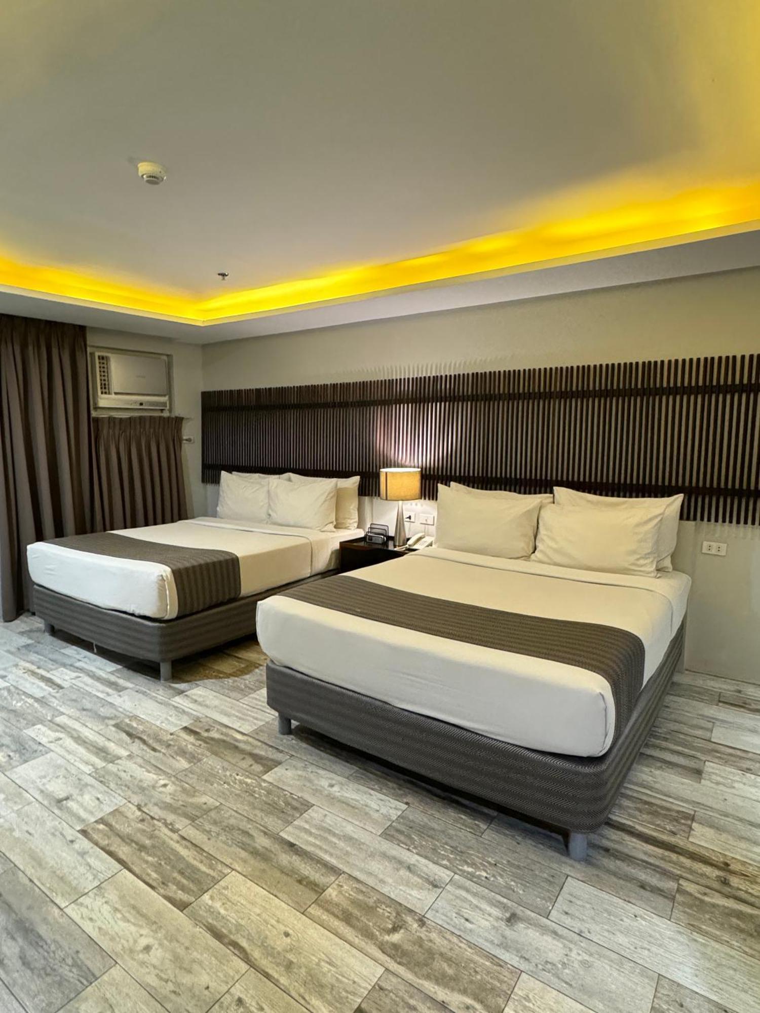 1A Express Hotel Cagayan de Oro Esterno foto