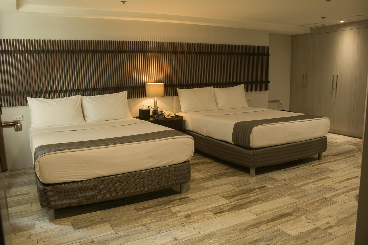 1A Express Hotel Cagayan de Oro Esterno foto