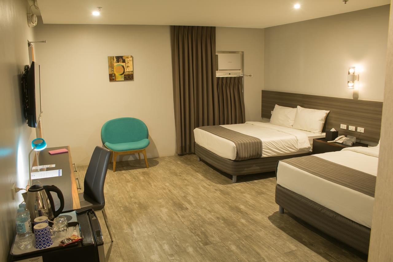 1A Express Hotel Cagayan de Oro Esterno foto